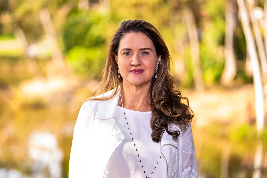 Cristina Florentino em ambiente de trabalho